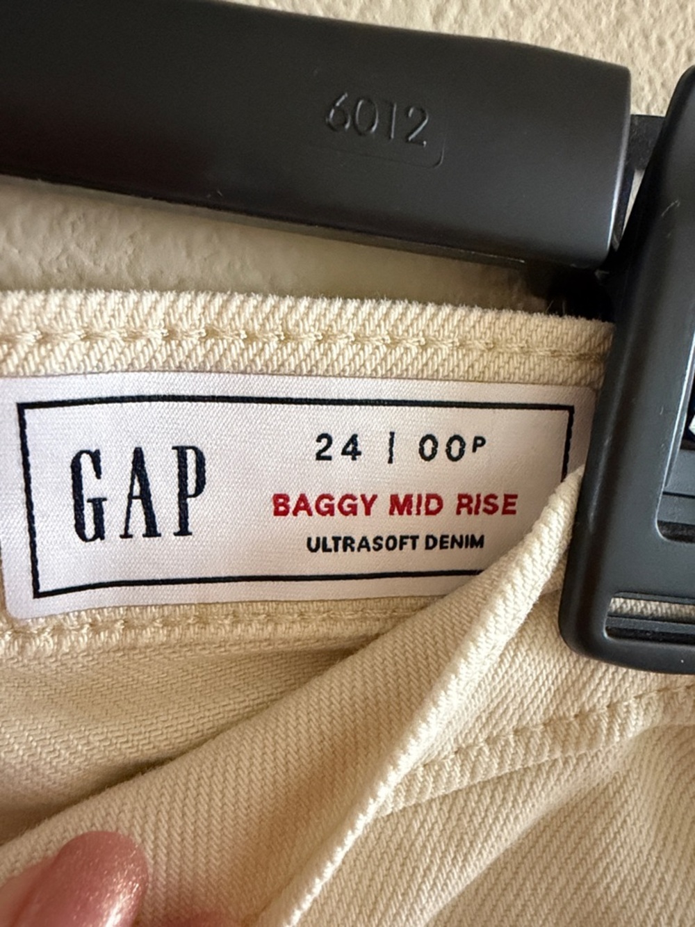 GAP Baggy Midrise Ultrasoft Wide-Leg Pants in Cream - Picture 6 of 7
